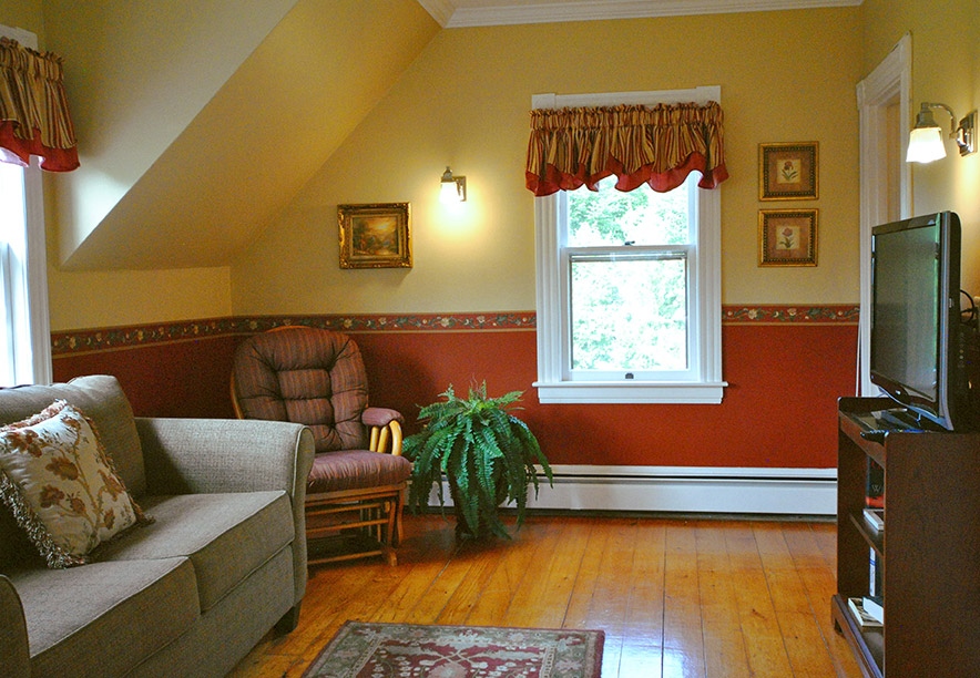 curtis-suite-sitting-room