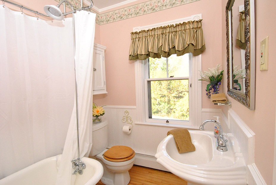 van-horne-bathroom