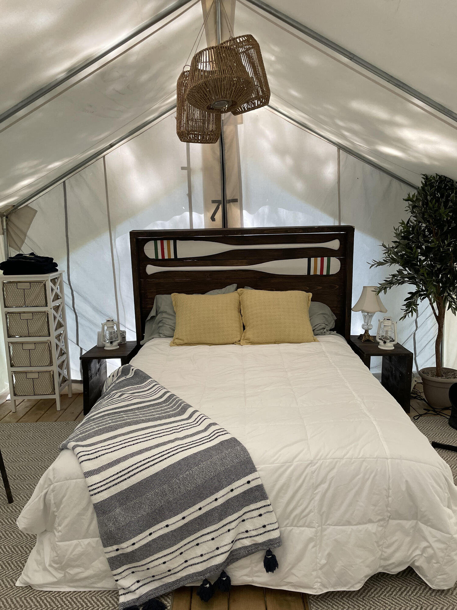 explorer_tent_10